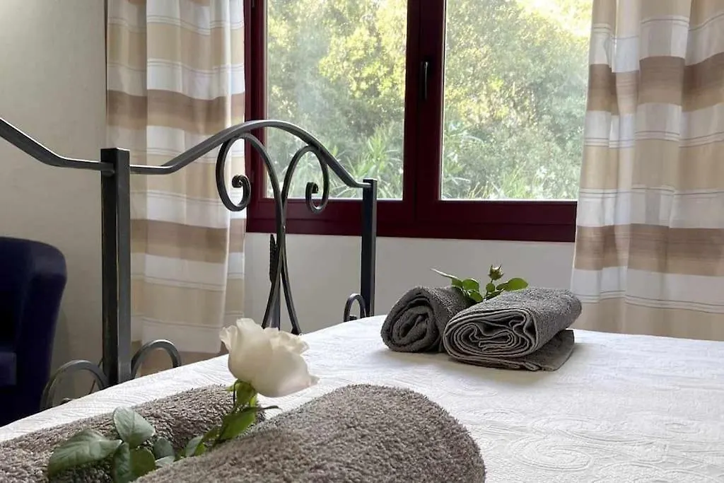 Taddore Green Lodge Apartment Galtellì